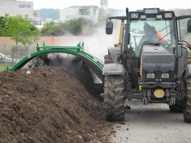 Compost turner TG 301 gallery image 4