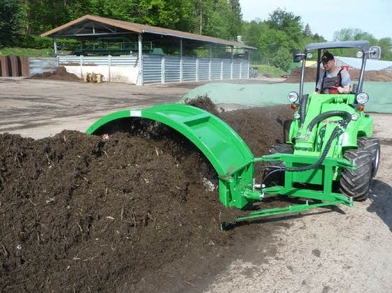 Volteadora de compost TG 201 gallery image 5