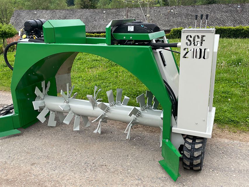 Volteadora de compost SGF 2100 B & E machine