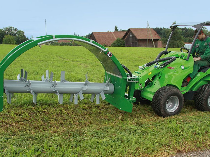 Compost Turner TG 201 machine