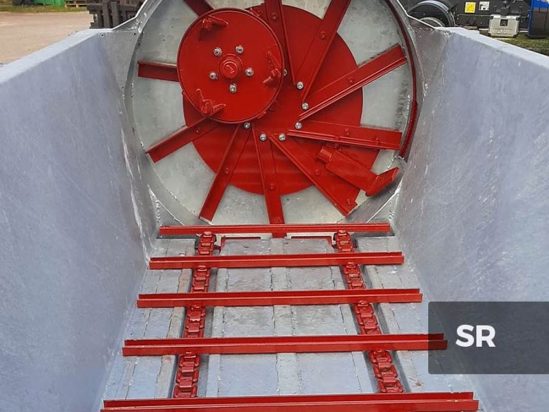 Épandeur de compost tiré gallery image 8